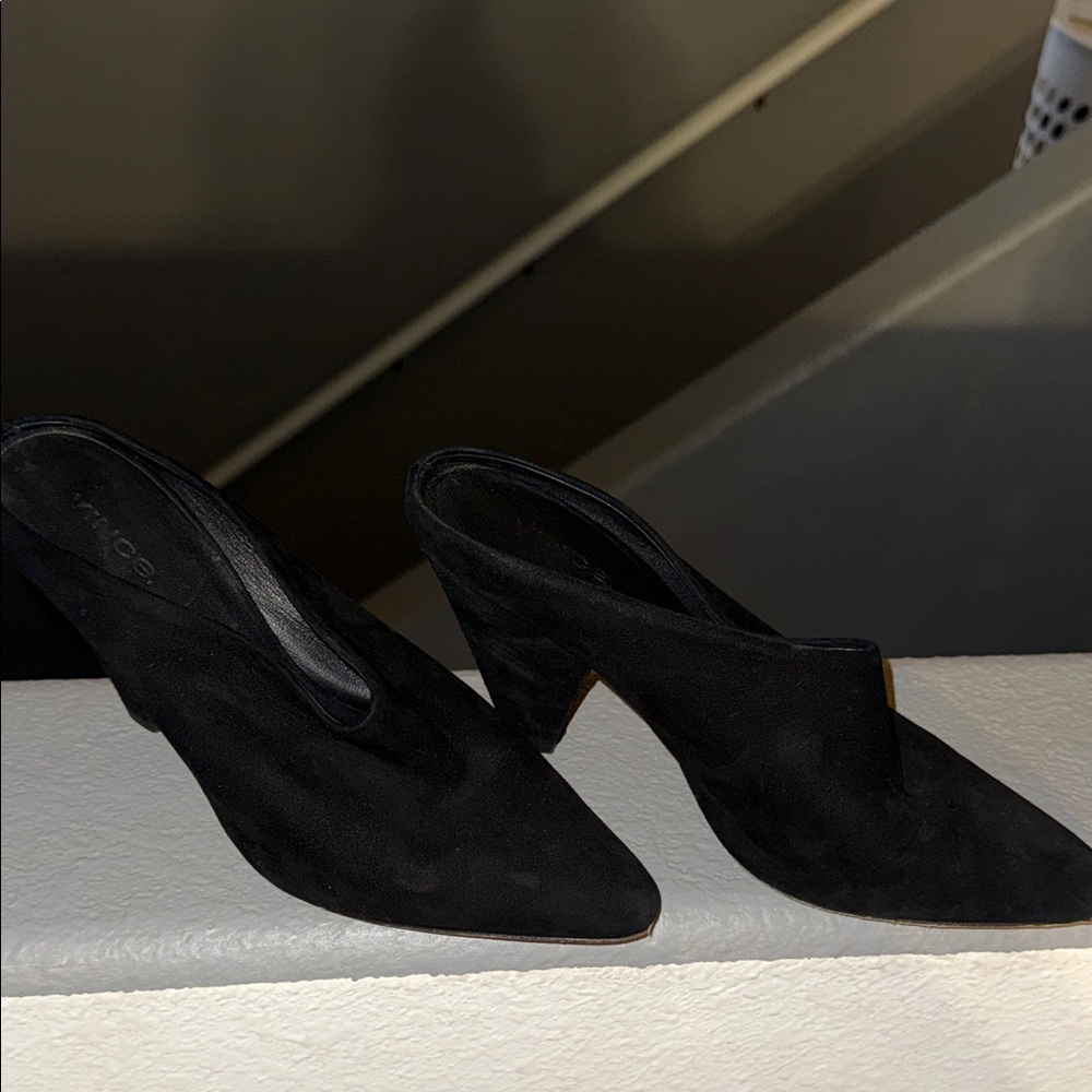 Vince Elegant Black Suede Women's Mules